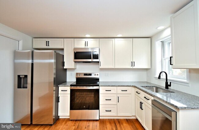 Foto del edificio - 4776 Old Easton Rd