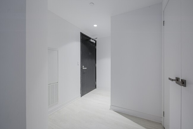 Building Photo - 31-331 Tippett Rd