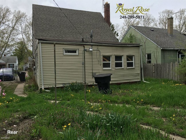 Foto del edificio - 3 br, 1 bath House - 19620 Riopelle St