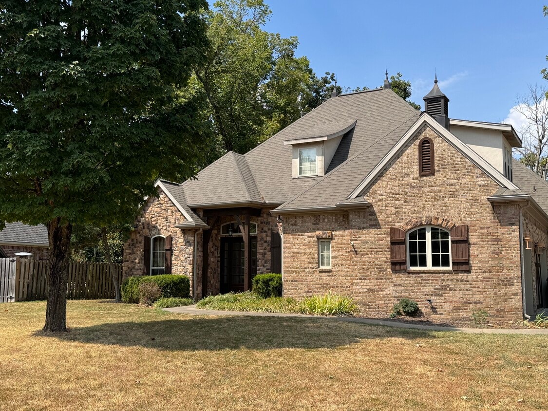 5423 Chardonnay - 5423 W Chardonnay Ct (Rogers, AR)