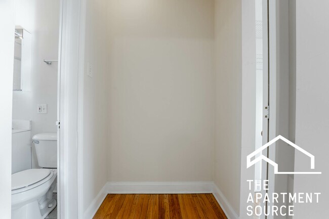Building Photo - 2239.5 N Bissell St