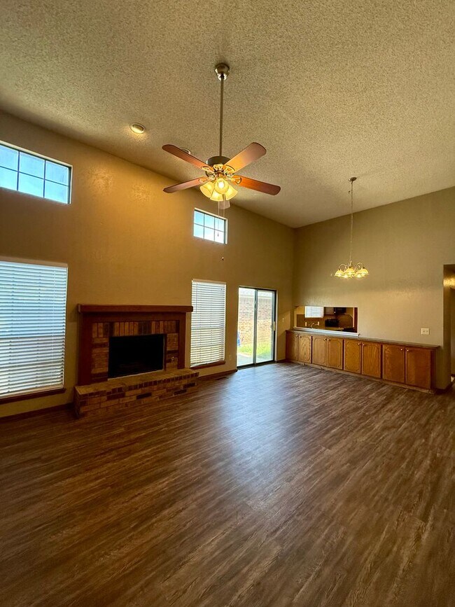 Foto del edificio - Updated home located in NW OKC