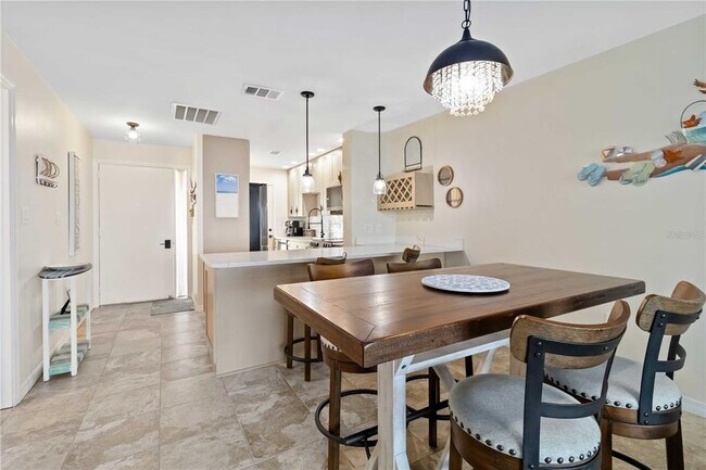 Foto del edificio - 1500 Park Beach Cir