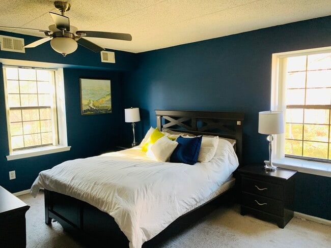 Building Photo - 322 Washington Pl