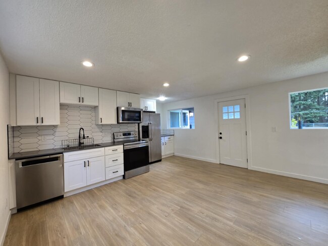 Foto del edificio - 14505-14505 Woodlawn St SW