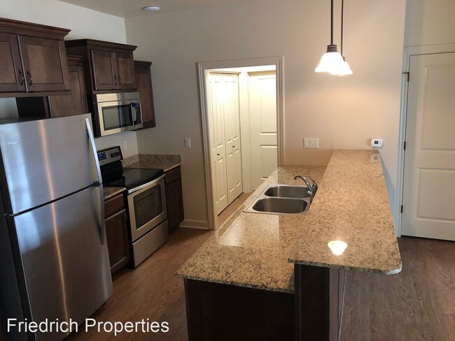 Building Photo - 2724 Bobcat Dr