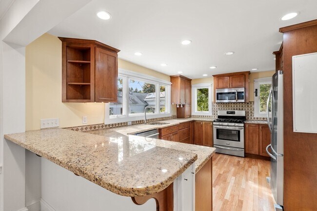 Building Photo - 410 Conant Rd