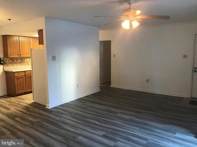 Foto del edificio - 3750 Clarendon Ave