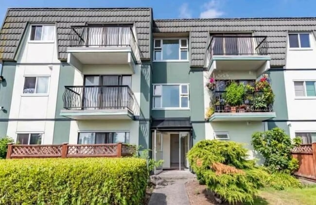 Building Photo - 8131 Ryan Rd