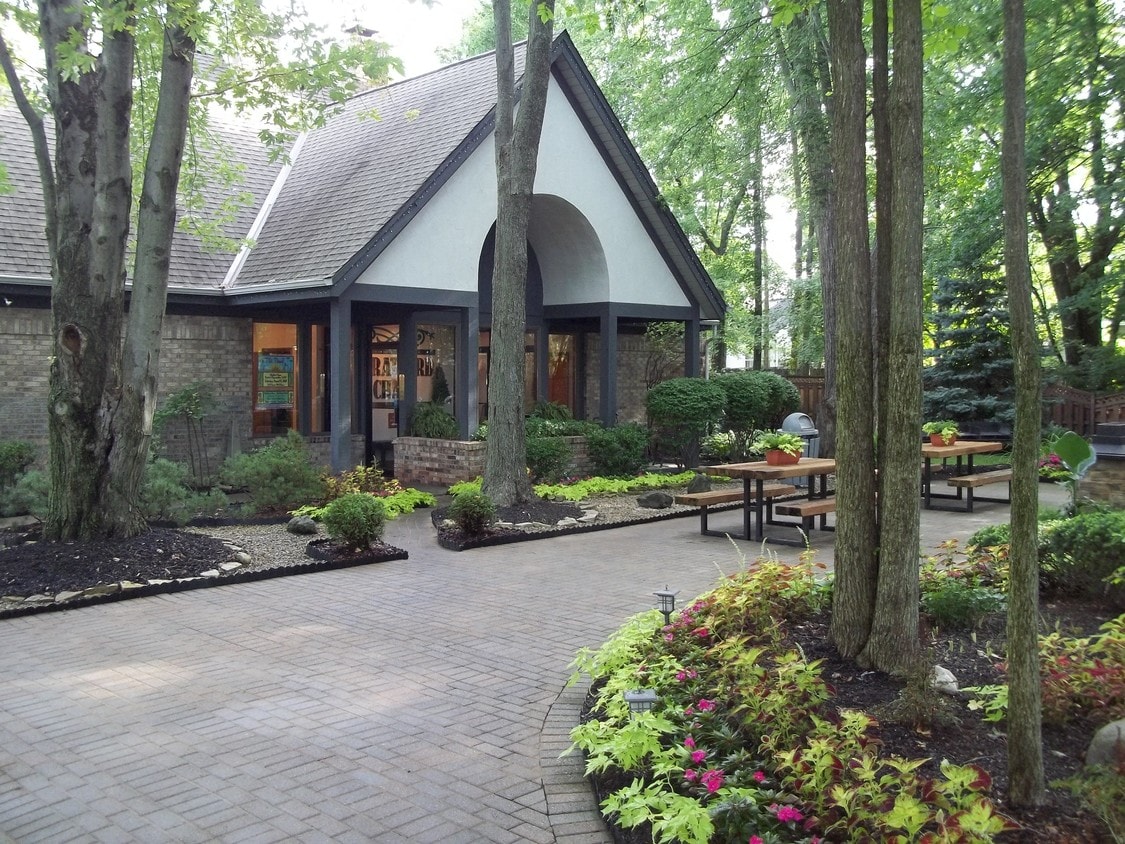 Stratford Chase Apartments 275 Lazelle Rd Westerville, OH