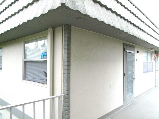 Foto del edificio - 376 Flanders Dr
