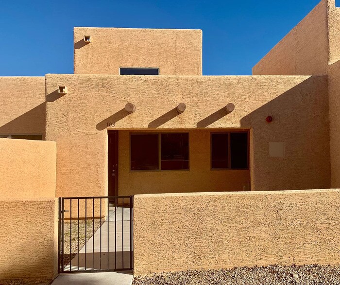 Foto del edificio - Stunning 2-bedroom 2-bathroom