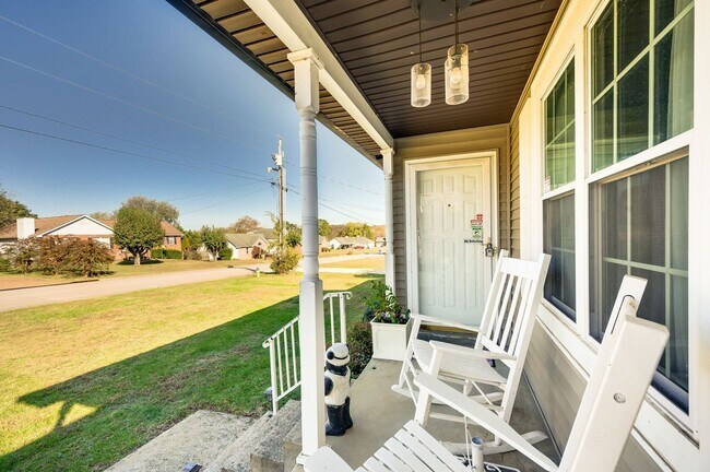 Building Photo - FOR LEASE- FULLY FURNISHED, SINGLE-FAMILY HOME IN NORTH MJ!