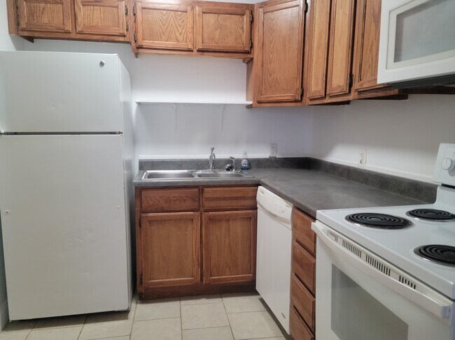 Building Photo - 1124 Lower Dry Creek Rd