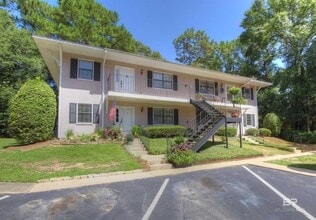 Building Photo - 320 Volanta Ave