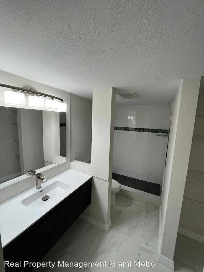 Building Photo - 1 br, 2 bath House - 1301 River Reach Driv...