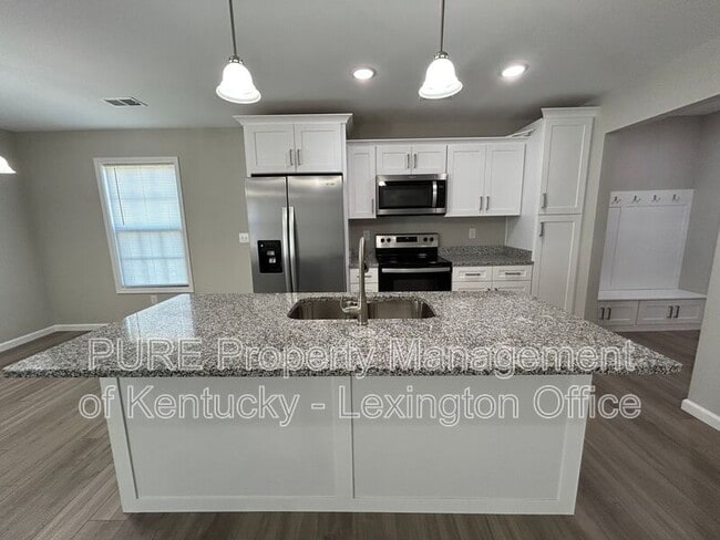 Building Photo - 263 Stoney Creek Way