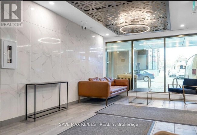 Building Photo - 104 Garment St