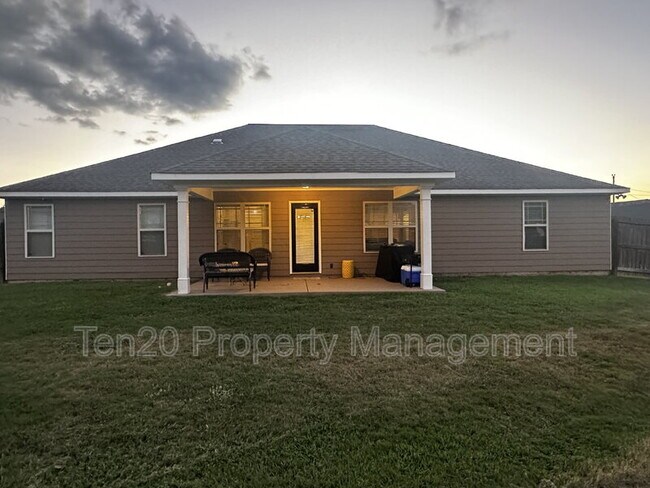 Building Photo - 13 Snow Shoe Ct