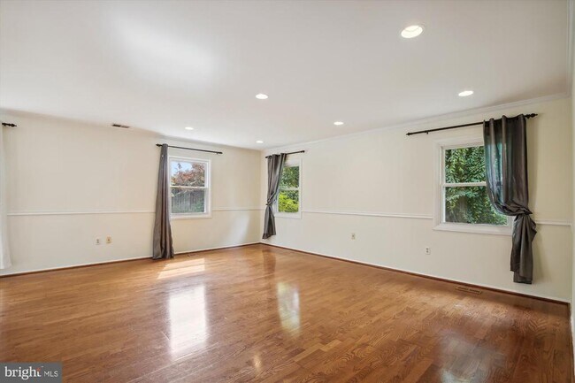 Foto del edificio - 4607 Marshall Hall Ln