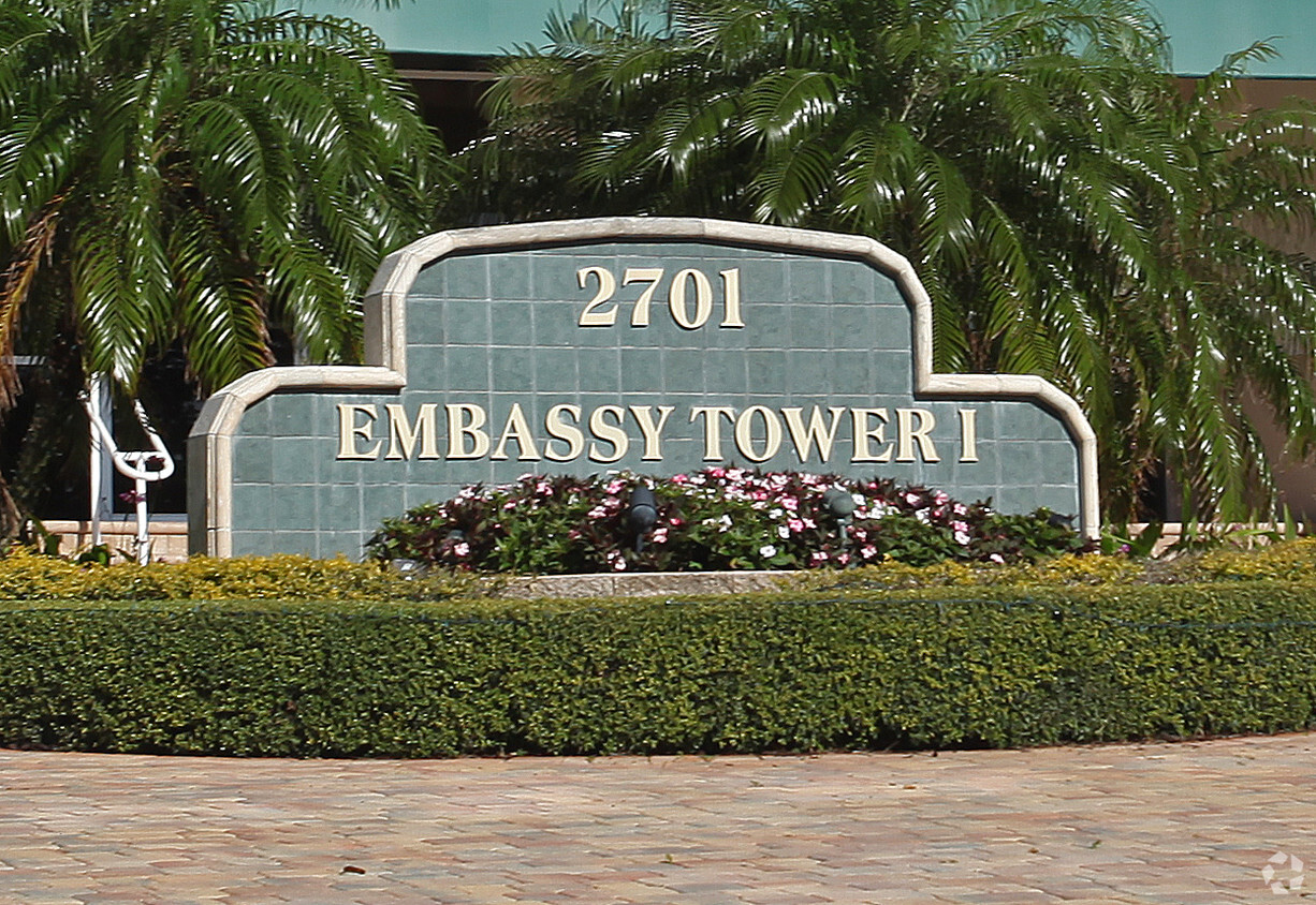 Building Photo - Embassy Towers I & II