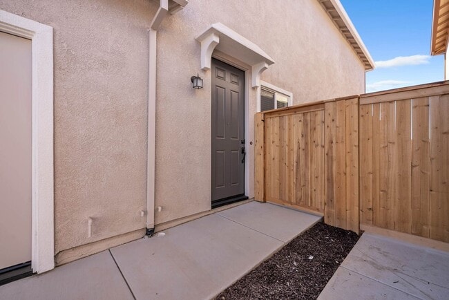 Building Photo - 4416 Arctic Tern Wy