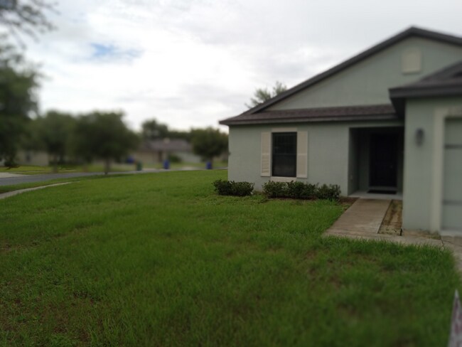 Building Photo - 2395 Bexley Dr