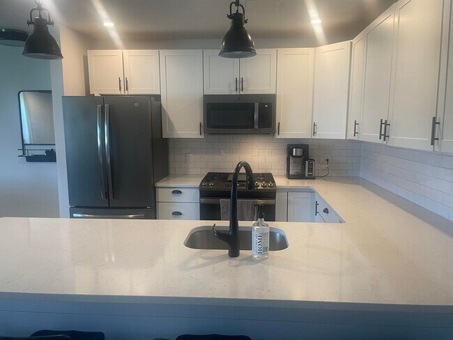 Foto del edificio - 4901 Harbor Beach Blvd