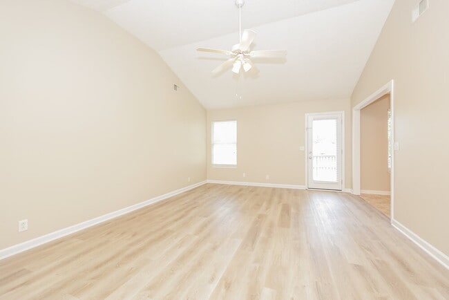 Building Photo - 1102 Nahanee Ct