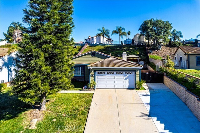 Building Photo - 808 Featherwood Dr