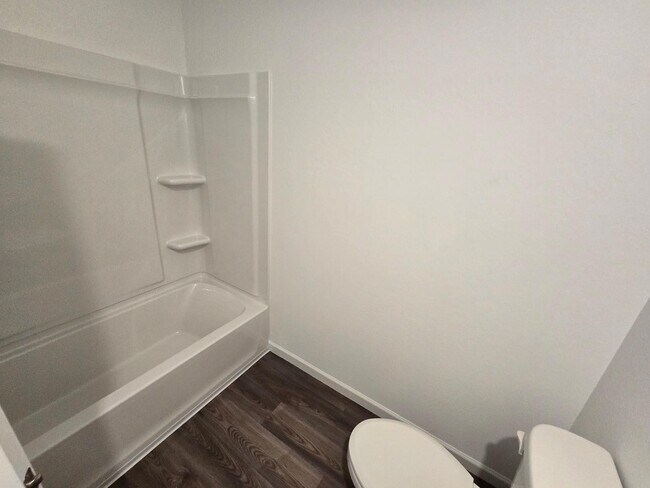 Foto del edificio - 736 Dylan Ct