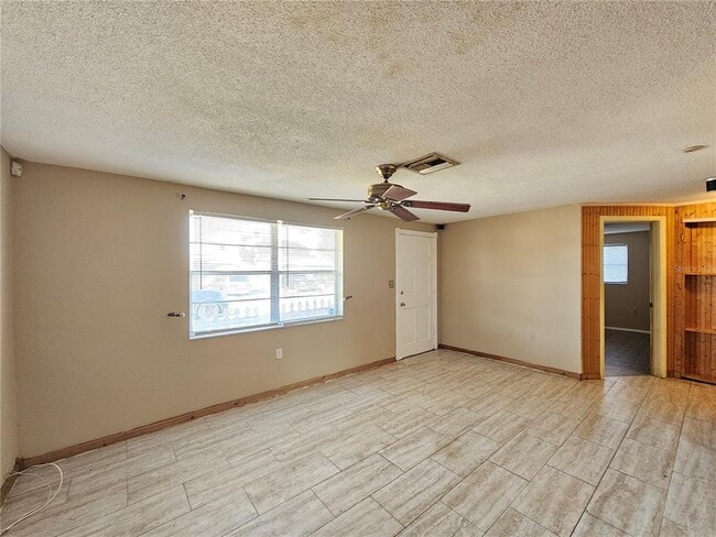 Building Photo - 3048 Coldwell Dr