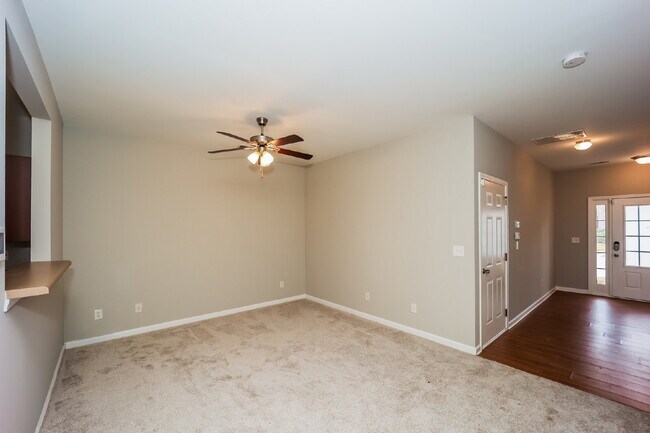 Foto del edificio - 2396 Camden Oak Way