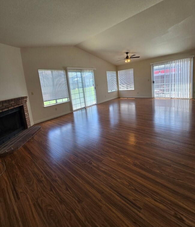 Building Photo - 1769 Heather Cir