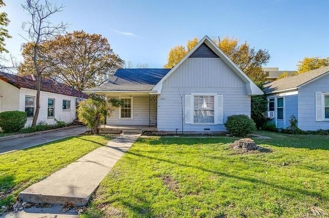 Foto del edificio - 3224 Cockrell Ave