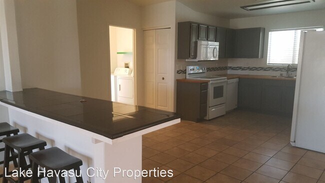 Building Photo - 3 br, 2 bath House - 3350 Sandpiper Dr