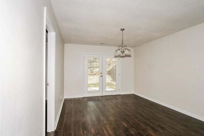 Foto del edificio - 3824 Windermere Rd