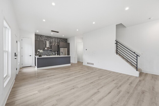 Foto del edificio - 1102 Summit St