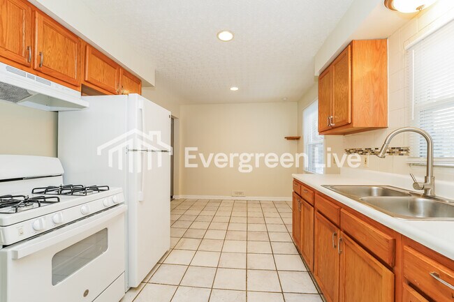 Foto del edificio - 19200 Mayfair Ln