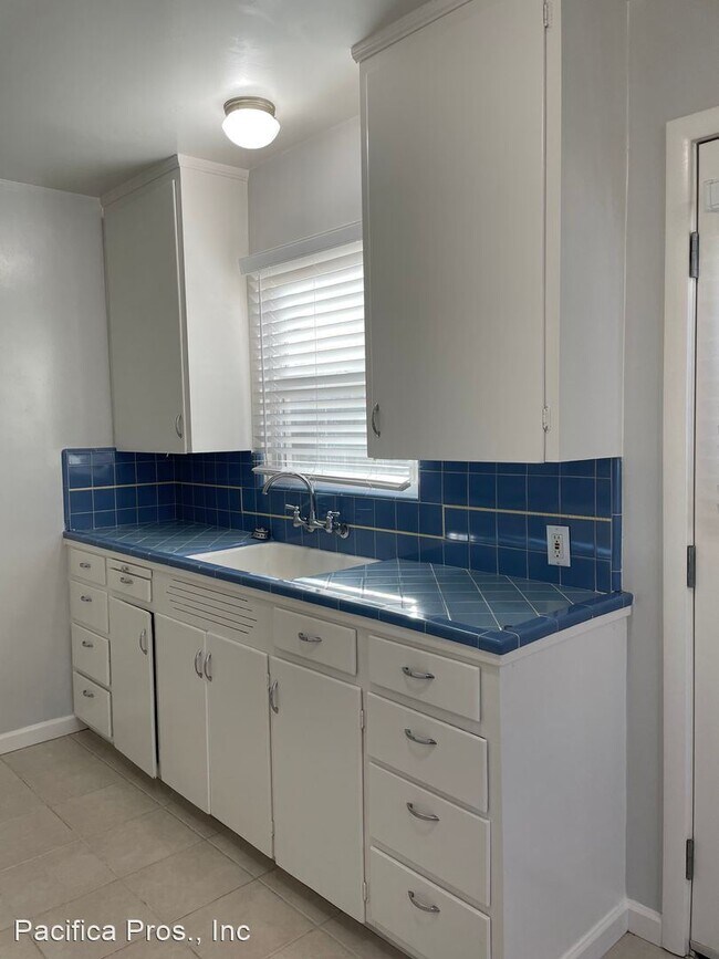 Building Photo - 2 br, 1 bath House - 305 40th Street