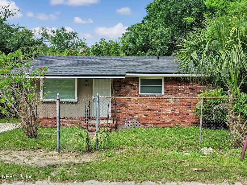 Foto principal - 1682 Hiram St