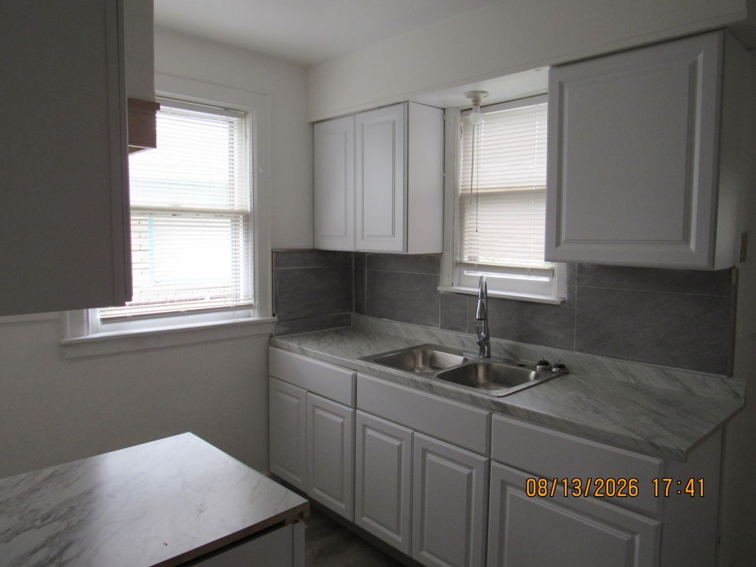 Foto del edificio - 16254 Linwood St