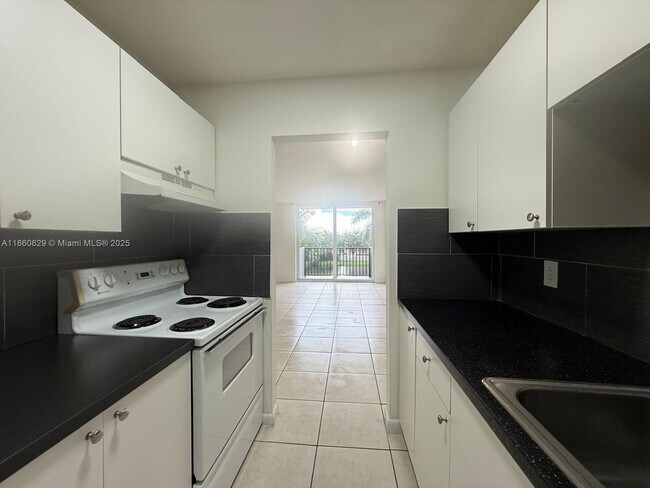 Foto del edificio - 2075 NE 164th St