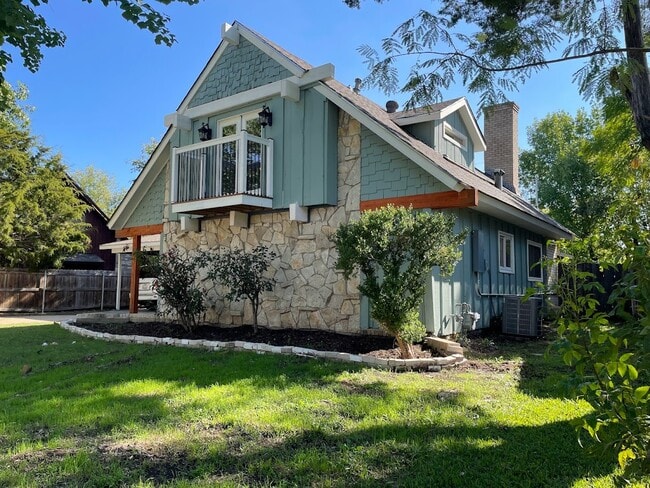 Side Elevation - 1418 Finley Rd
