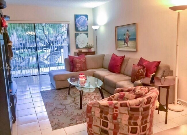 Foto del edificio - 5800 SW 127th Ave