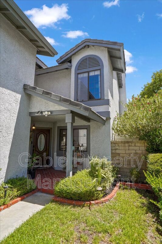 Foto del edificio - 28248 Guilford Ln