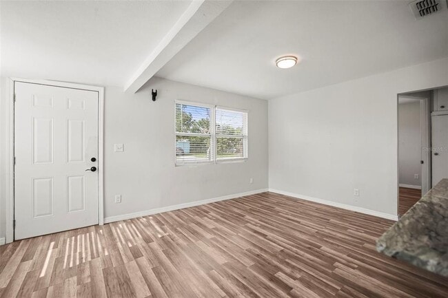 Building Photo - 2601 16th Ave N