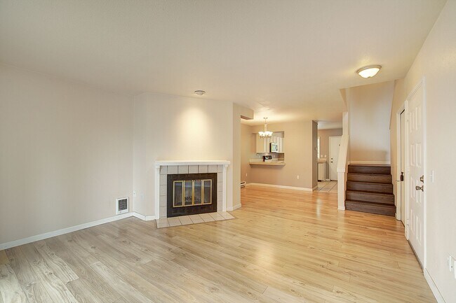 Foto del edificio - 2bd/2.5ba Woodinville Townhome
