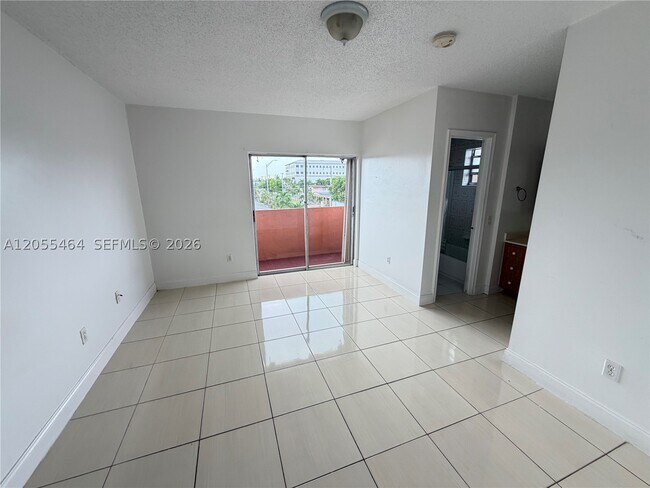 Foto del edificio - 460 E 23rd St