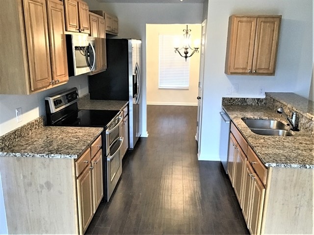 Building Photo - 904 Springs Hill Way